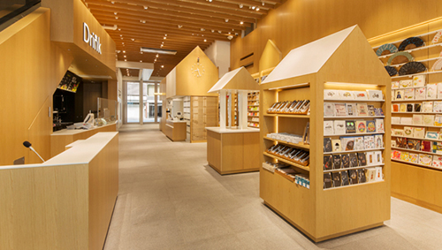 ショッピングモールの小道具の生産:目を引くショッピング環境を作成します