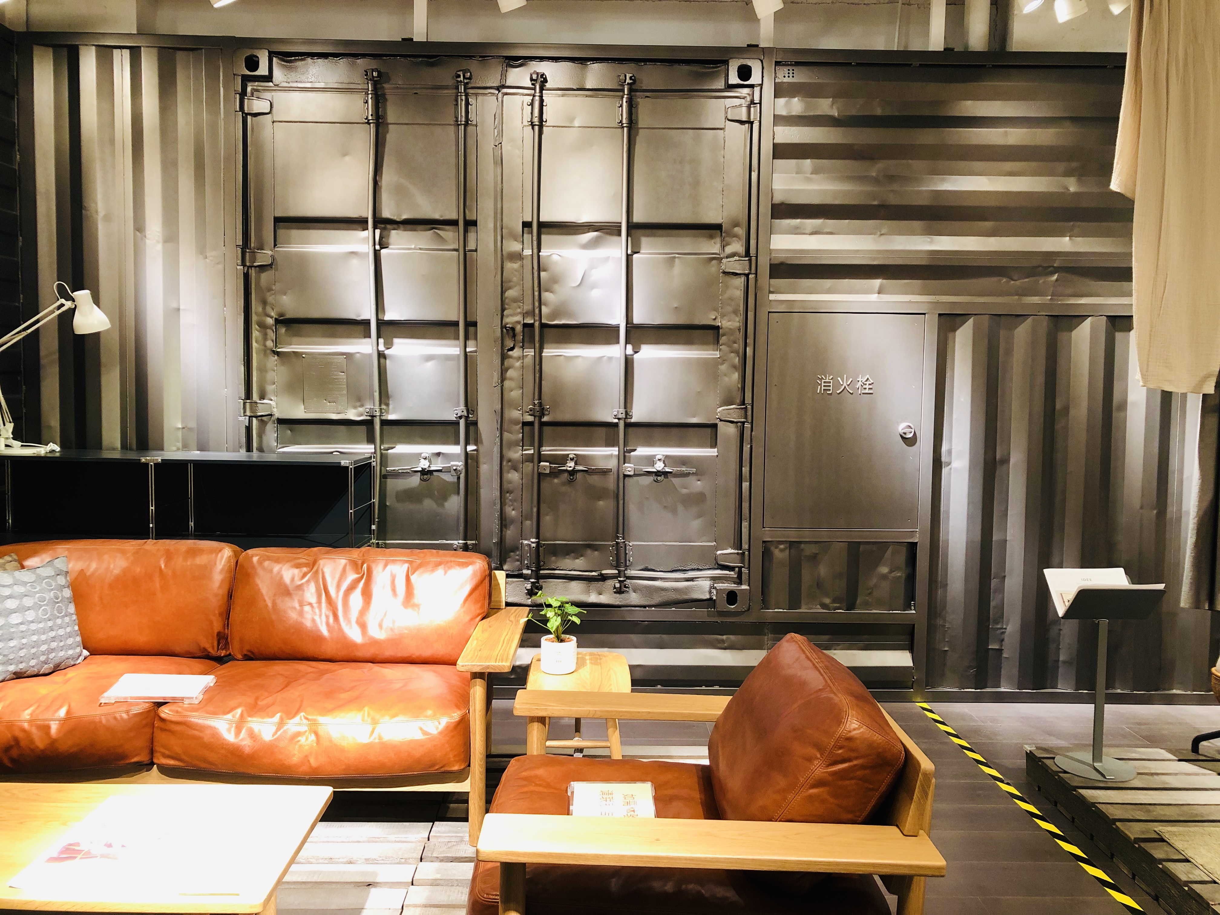 合理的に衣類ディスプレイの備品を配置する方法:衣類ディスプレイの備品の設計のための6つのヒント